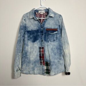 White Crow women’s American Flag Denim Shirt size Medium